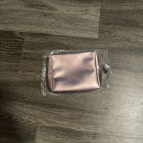 YSL - make up bag NEW - Picture 2 of 4